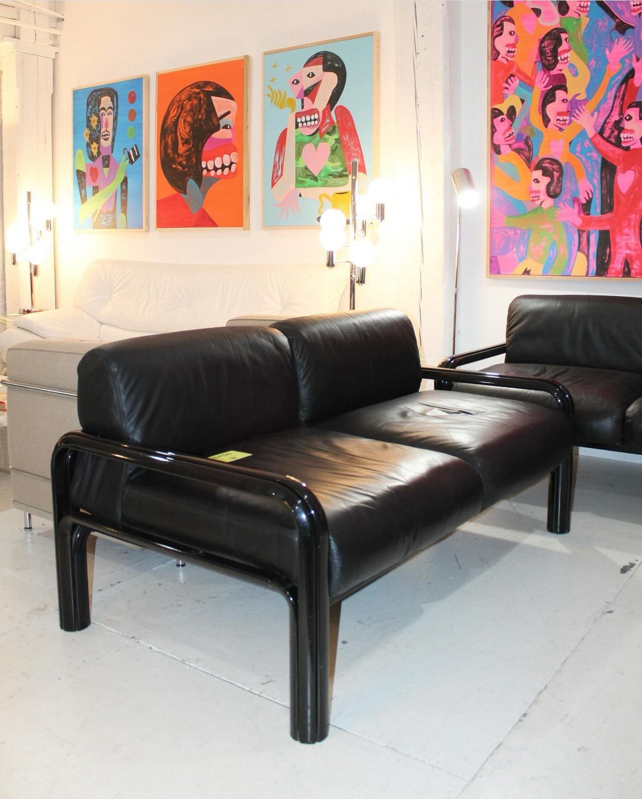 日本全国送料無料商品 特集 Pair of Vintage Gae Aulenti Black Leather Loveseats for テーブル用品
